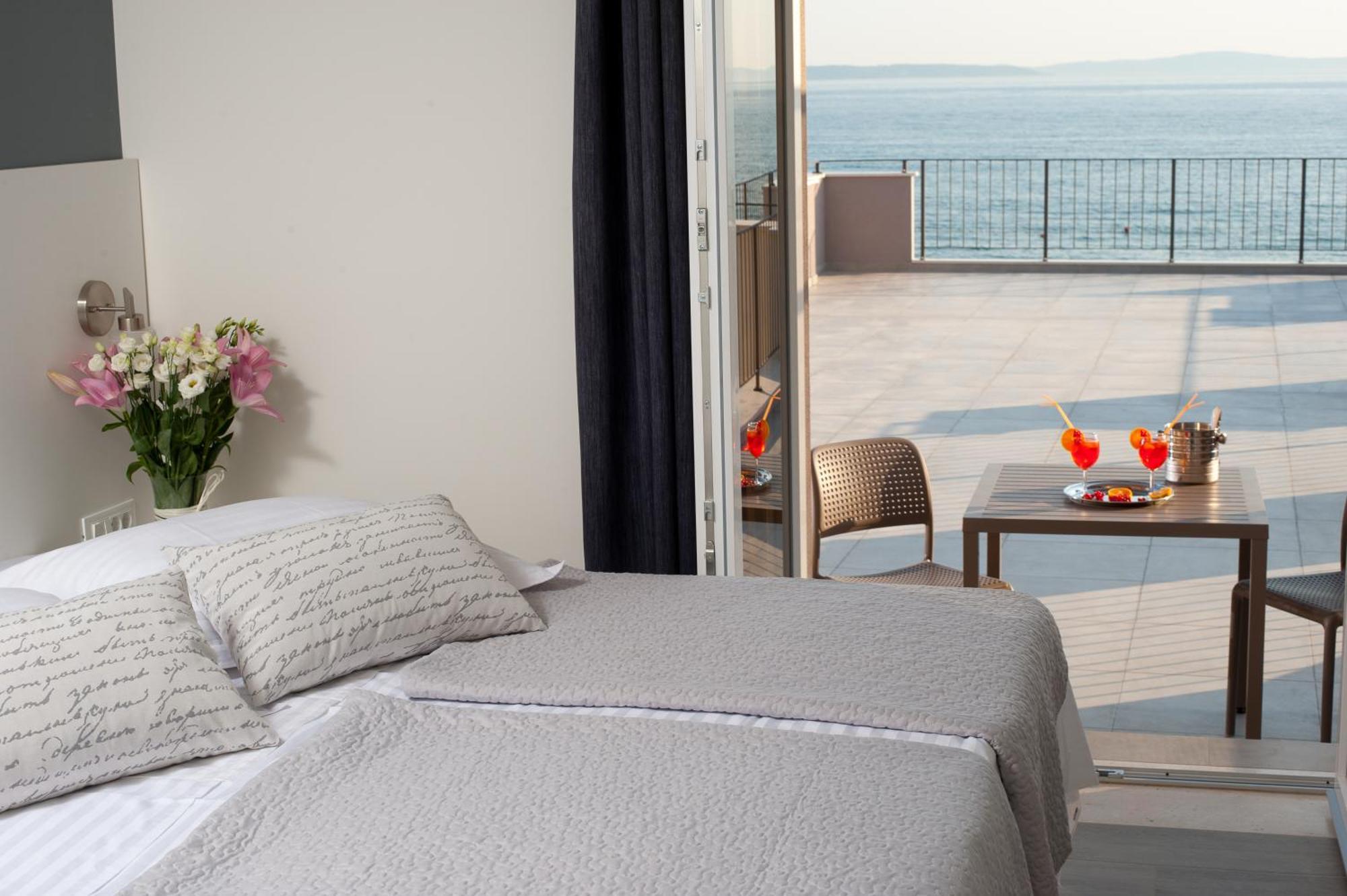 Seaside Luxury Suites Podstrana Ruang foto