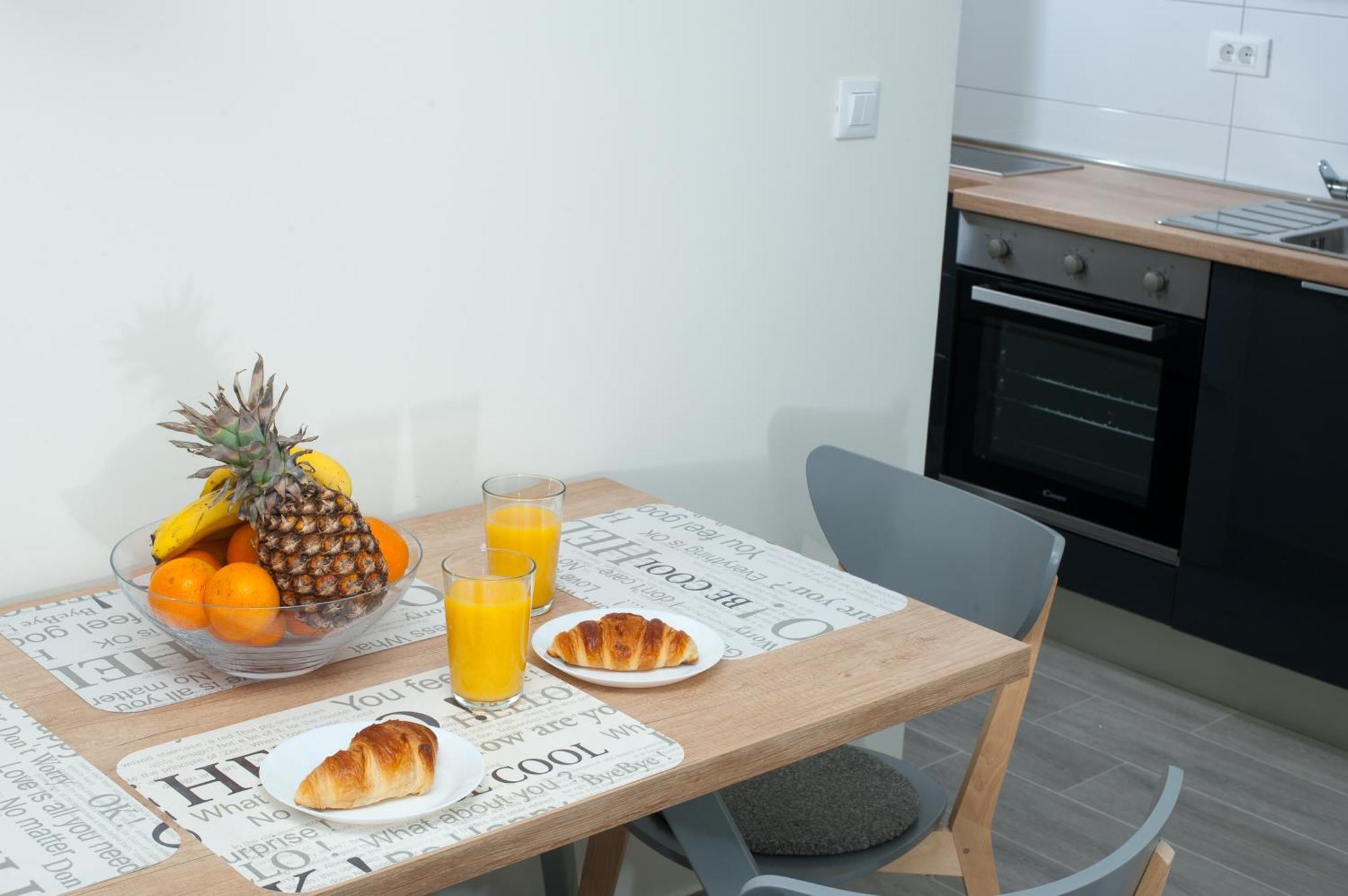 Seaside Luxury Suites Podstrana Ruang foto