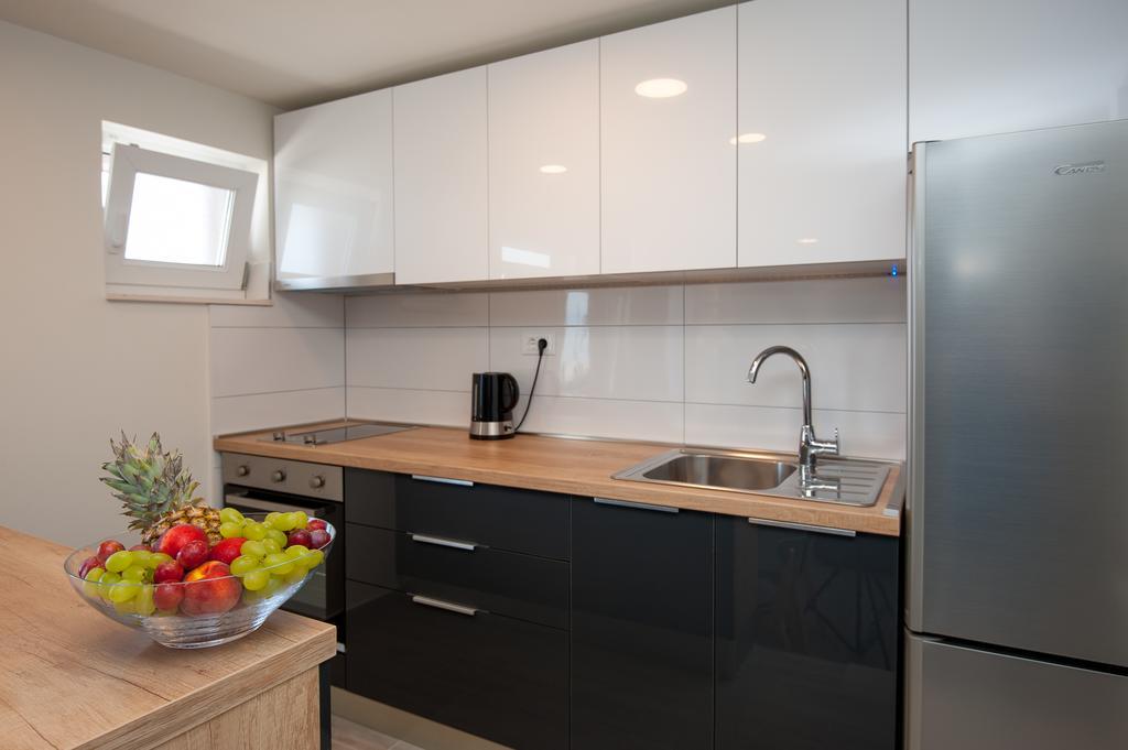 Seaside Luxury Suites Podstrana Bagian luar foto