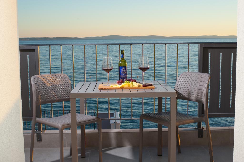 Seaside Luxury Suites Podstrana Bagian luar foto
