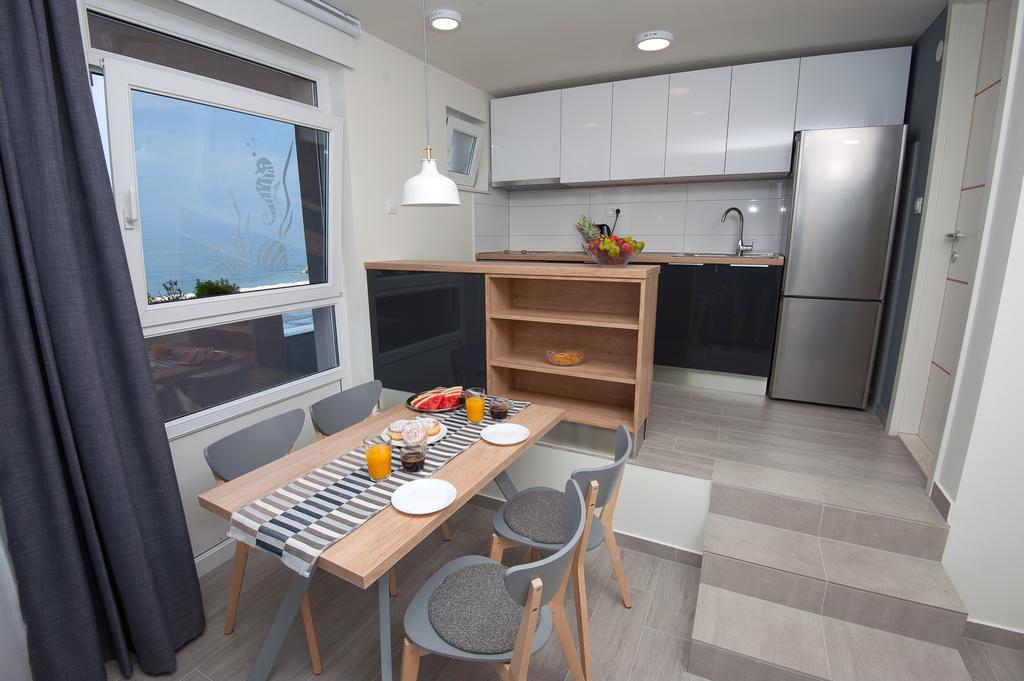 Seaside Luxury Suites Podstrana Bagian luar foto
