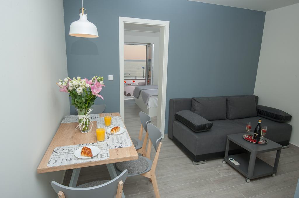 Seaside Luxury Suites Podstrana Bagian luar foto