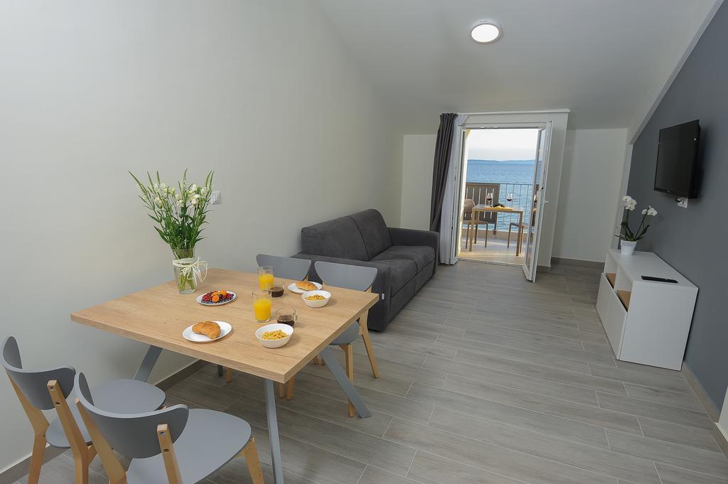 Seaside Luxury Suites Podstrana Bagian luar foto