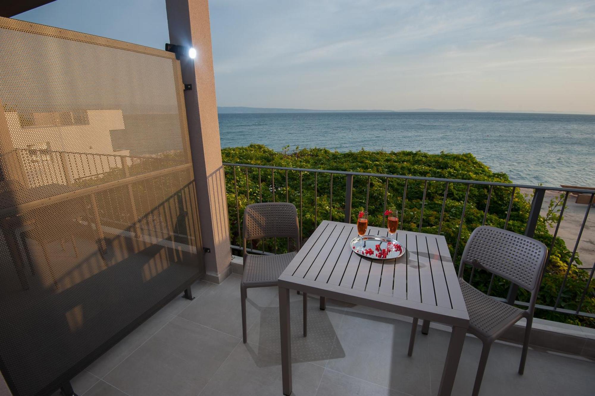 Seaside Luxury Suites Podstrana Bagian luar foto